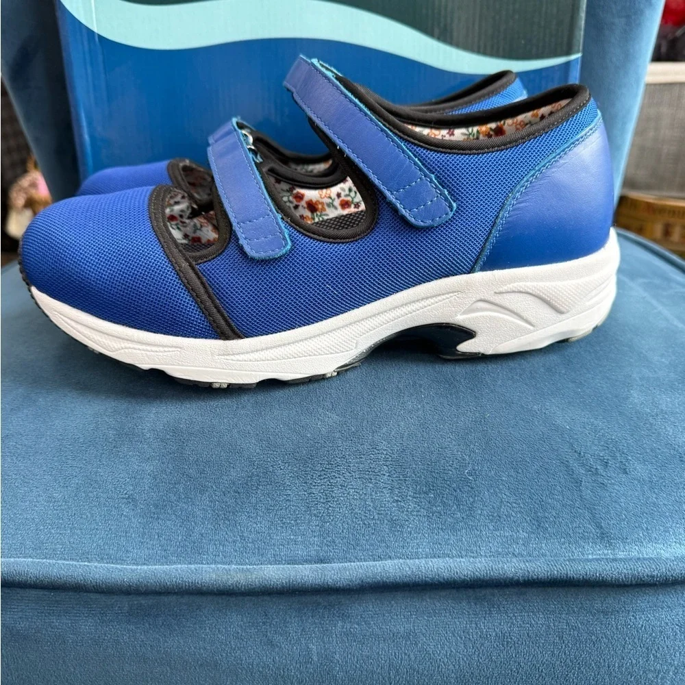 Drew Solo Mary Jane Shoes Blue 9W Wide Orthopedic Comfort Walking